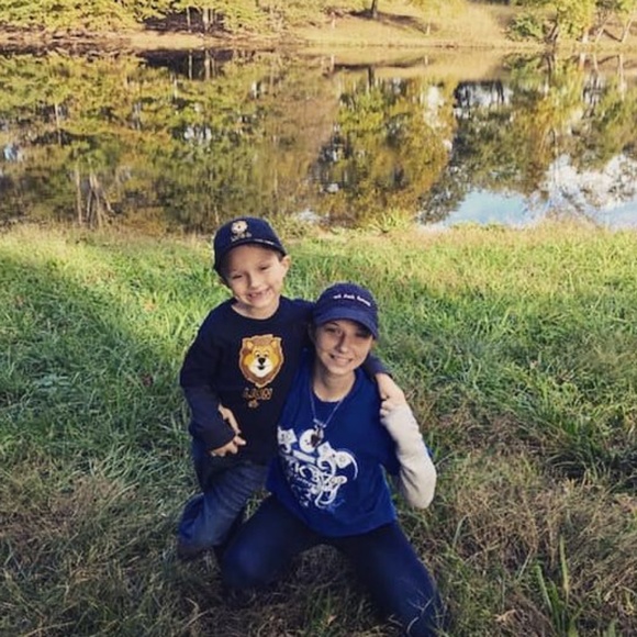 Meet your Posher, Kayla - Picture 1 of 5